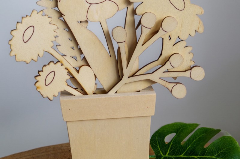 Pot de 5 fleurs en bois