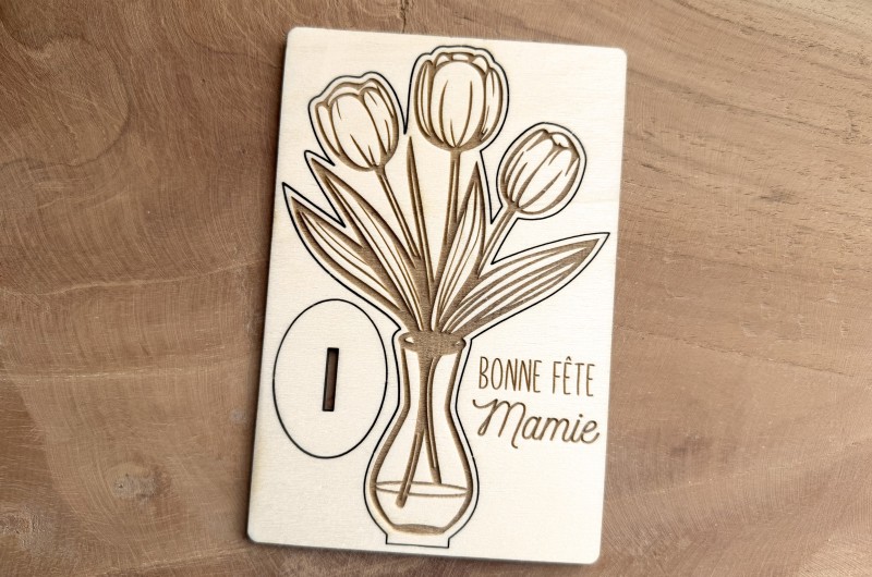 Bouquet de fleur Bonne fête Mamie en bois