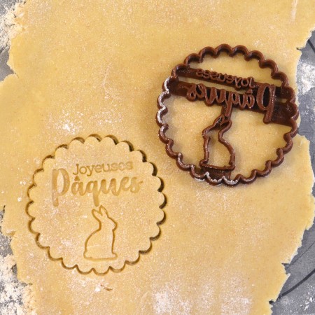 Emporte-pièce Joyeuses Pâques Festonné