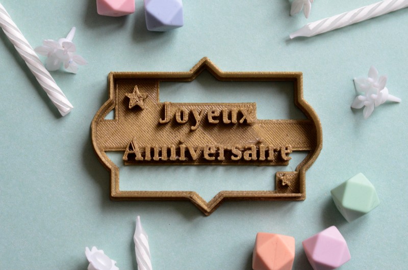 Emporte-Pièce Joyeux anniversaire - Plaque