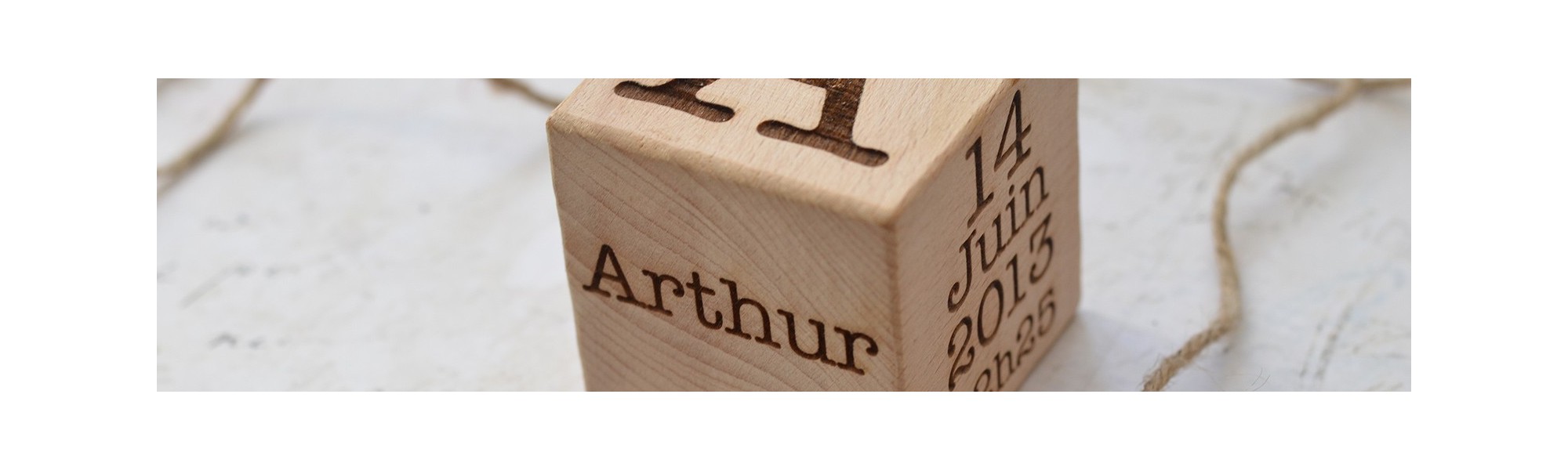 Cube en Bois Personnalisé Baby Shower