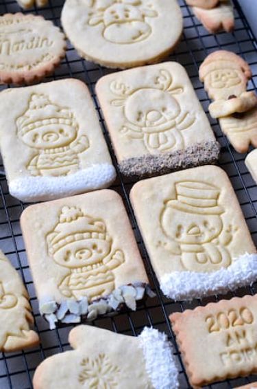 Biscuits r&eacute;alis&eacute;s avec des emporte-pi&egrave;ce de No&euml;l UneJolieFete.com